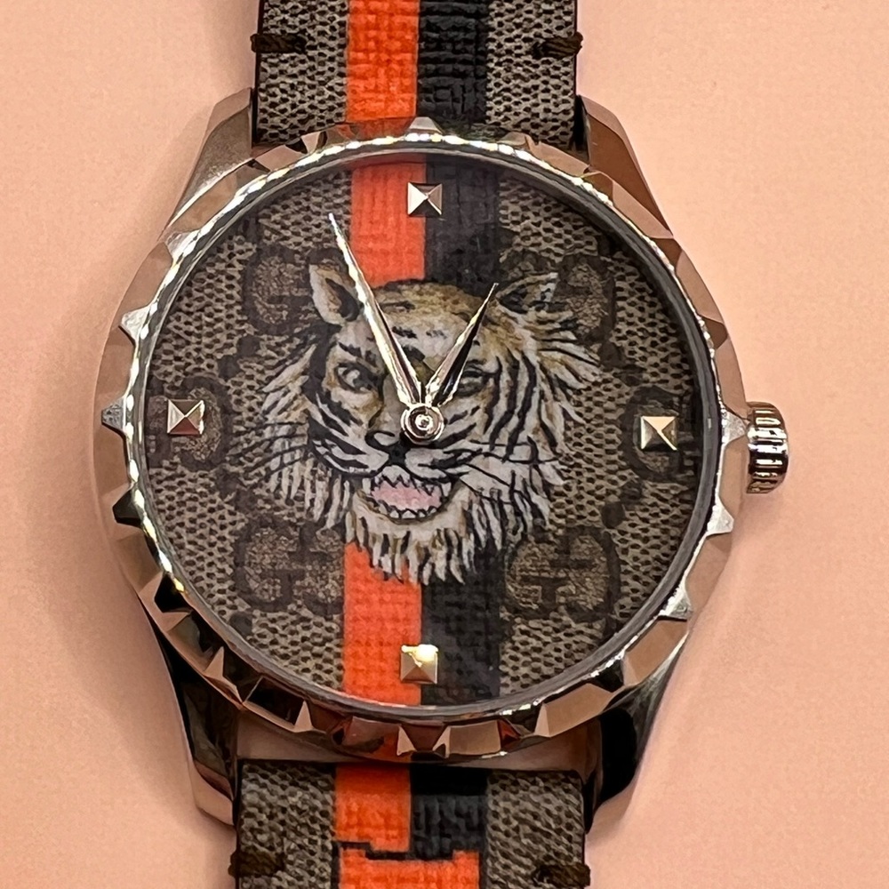Gucci - G Timeless Tiger Watch - Picture 5 of 15